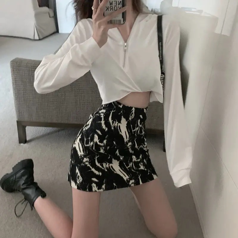 Chân váy loang chữ A