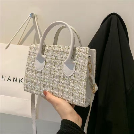 https://www.mint-storekr.com/products/tuisiii-t0021