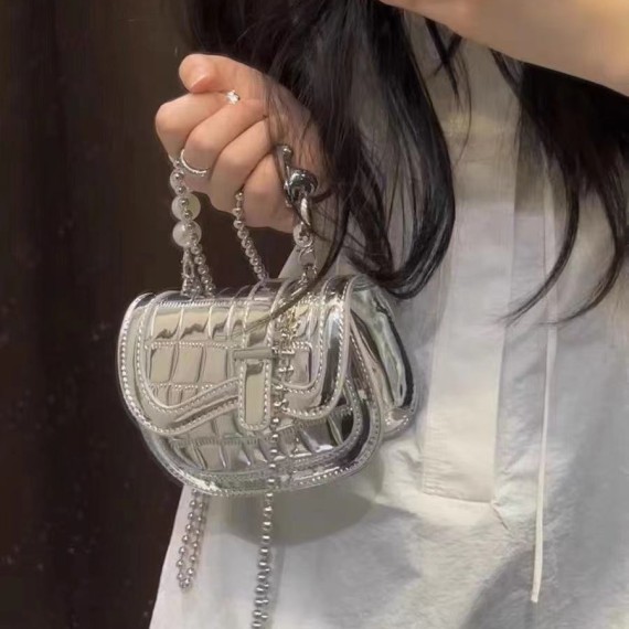 https://www.mint-storekr.com/products/tui-hot-trend-t0032
